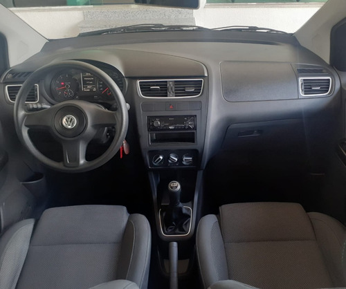 Imagem 9 de 14 de Volkswagen Fox 1.6 2011