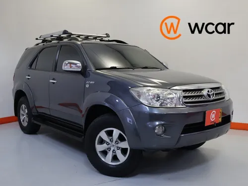 Toyota Fortuner 2.7 At 7psj 4x2