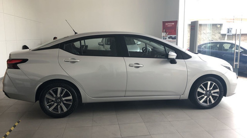 Imagen 12 de 15 de Nissan Versa 4 Puertas