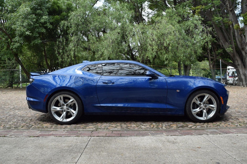 Imagen 8 de 13 de Chevrolet Camaro 6.2 Ss At 2021