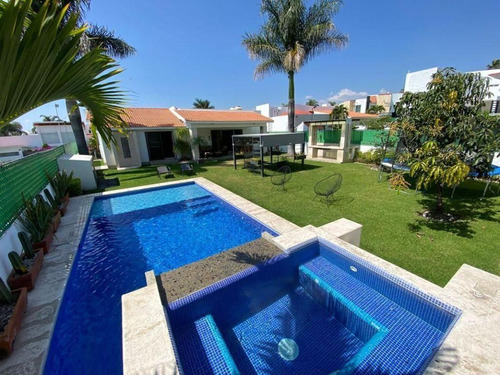 Casa En Venta En Lomas De Cocoyoc