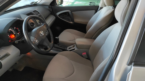 Toyota Rav4 2.4 4x2 At 2012