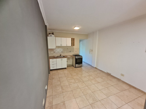 Imagen 7 de 16 de Departamento 2 Ambientes Venta Moron 2 Cocheras
