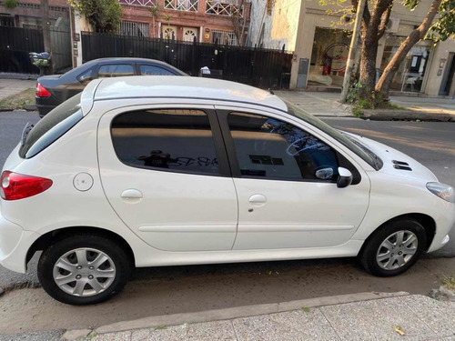 Peugeot 207 2016 1.4 Allure 75cv