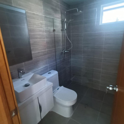 Apartamento Nuevo En Evaristo Morales, Una Habitacion, 11/2 Baños Terraza, Gym Salon Multiusos