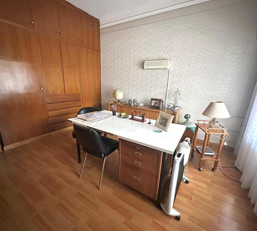 Casa De 3 Ambientes Con Cochera En Venta En Quilmes Centro