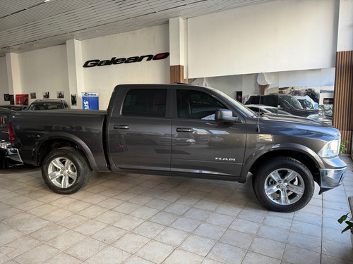 Dodge Ram 1500 Laramie 5.7 V8
