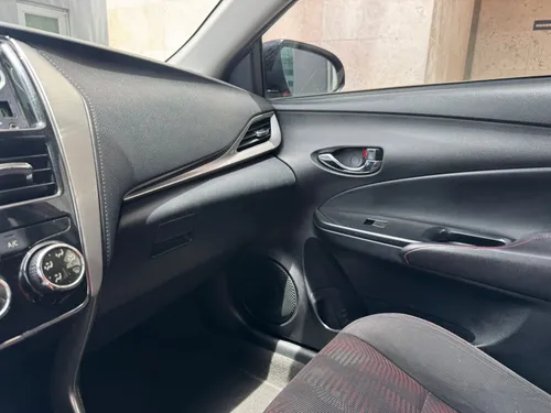 Toyota Yaris 1.5 5p S Mt