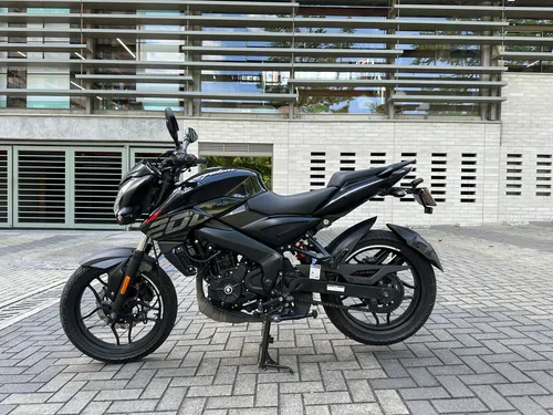 Pulsar Ns 200