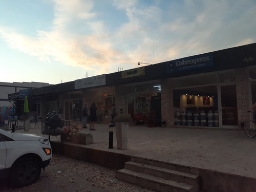 Imagen 3 de 11 de Local En Villa Del Haras Escobar. Ultimo En Venta. Retasado.!!!!!!!!!