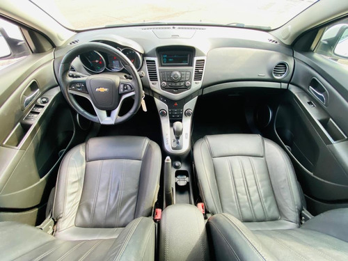 Imagem 9 de 11 de Chevrolet Cruze 2013 1.8 Lt Ecotec 6 Aut. 4p