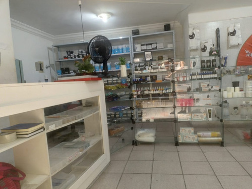 Vende-se Loja Comercial Em Venda Nova
