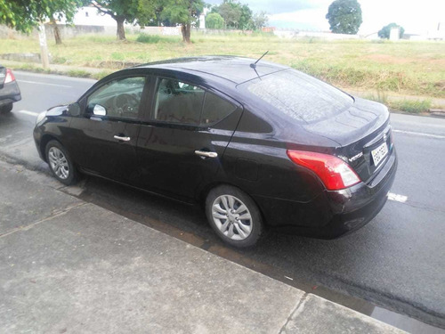 Versa 89.000km R$ 29.000,00