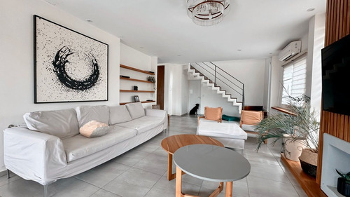 Casa Moderna 4 Dormitorios- San Marino Funes Hills
