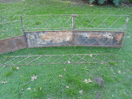 Portón 2 Hojas + Puertita + Rejas Garage Frente 10.65 Mts. (Usado)