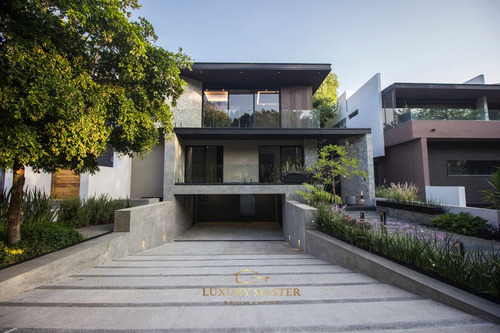 Casa De Lujo En Venta En Valle Real