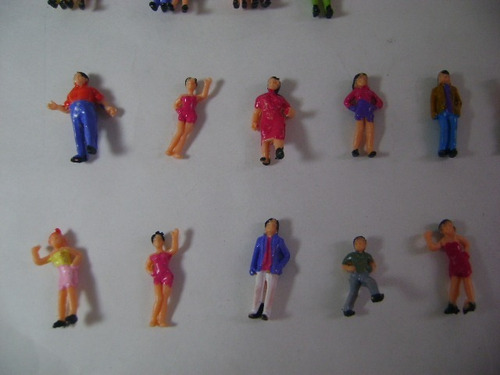 Nico 30 Personajes Familas X2 E Individuales H0 (pvh 25)