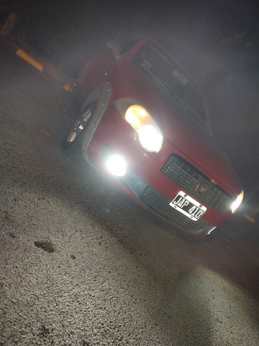 Imagen 2 de 13 de Fiat Palio Weekend Treking 1.4
