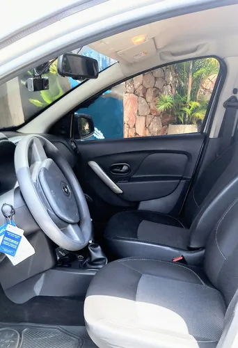 Renault Logan 1.6 Authentique