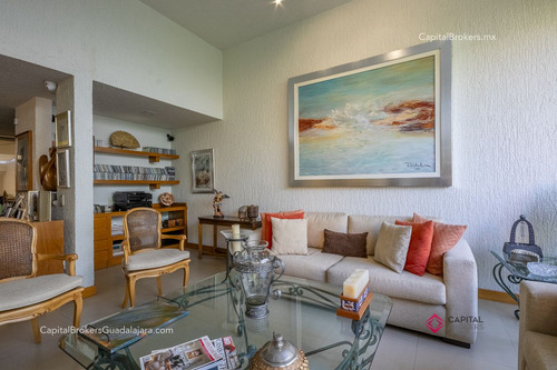 Casa Con Alberca En Venta En La Colonia Seattle
