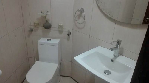 Imagen 8 de 15 de Casa En Venta En Urb. El Parral Valencia Cod: Guc-258