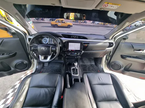 Toyota Hilux Srv 2.4 At
