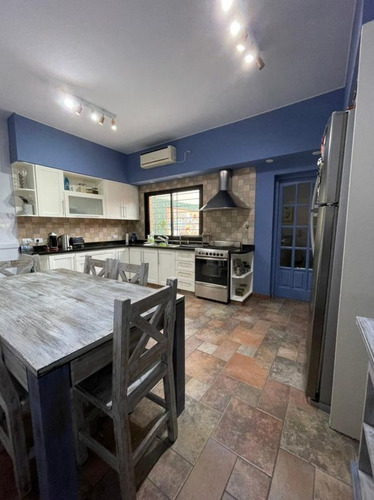 Imagen 5 de 17 de Casa En Venta En Villa Luzuriaga