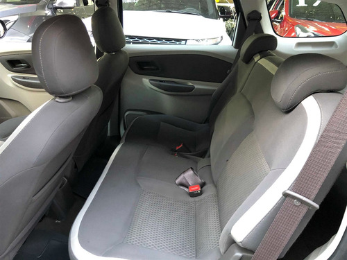Chevrolet Spin 1.8 Advantage 8v Flex 4p Automático