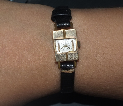 Micro Relógio De Pulso Feminino Versatil Universal Geneve Em