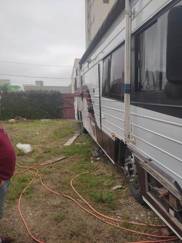 Imagem 3 de 15 de Motorhome - Motorcasa Itapoa Mb