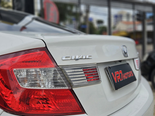 Honda Civic 1.8 Lxl Flex 4p
