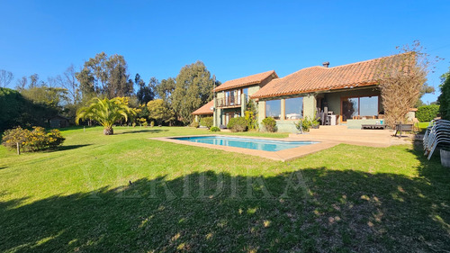 Vendo Casa De 380m2 En Terreno De 5600m2 A 5min Concón.