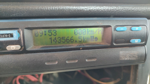 Volkswagen 8-160 Modelo 2013 Com Cesto Aéreo Linha Viva
