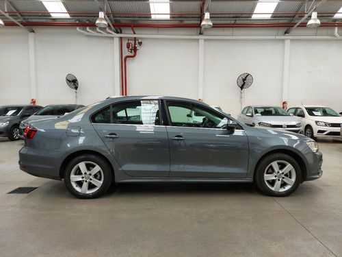 Imagen 2 de 15 de Volkswagen Vento 1.4 Highline