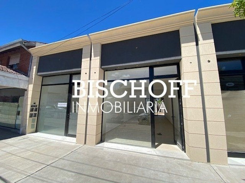 Imagen 3 de 21 de Local A Estrenar, Con Amplio Patio Propio, Sobre Avenida 3. Villa Gesell