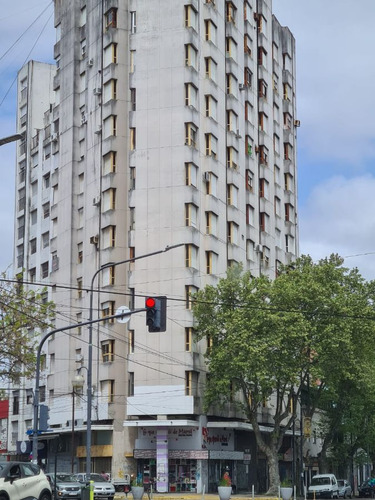 Departamento En Alquiler De 2 Dormitorios En La Plata