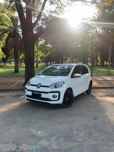 Volkswagen Up! 2018 1.0 Move Up! 75cv