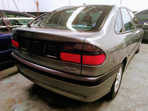 Imagen 6 de 7 de Renault Laguna 2.0