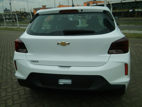 Imagen 3 de 17 de Plan Chevrolet Onix 1.2 Mt - Oportunidad Marzo 2023