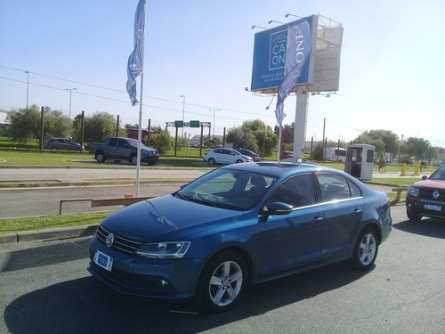 Volkswagen Vento 2.5 Luxury Tiptronic Mb