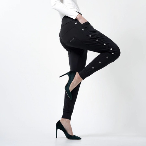 Imagen 2 de 10 de Babucha Jogger Progressive Blemish Con Tachas Y Bolsillos