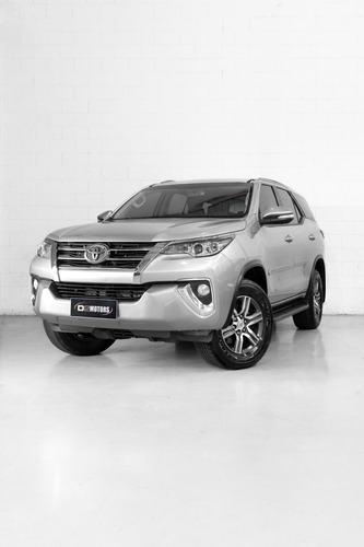 Toyota Hilux SW4 Hilux SW4 SR 4x2 2.7/ 2.7 Flex 16V Aut.