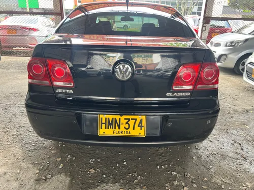 Volkswagen Jetta Tred. Line Mecanico 2013