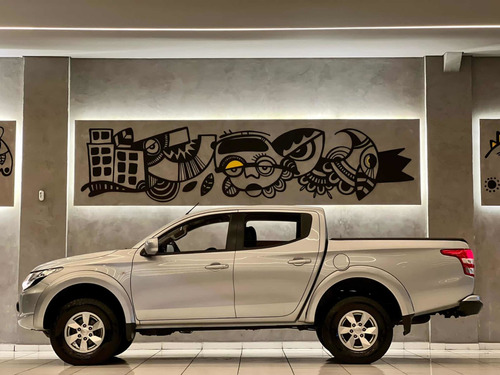Imagem 3 de 14 de L200 Triton 2.4 Diesel 4x4 Automatica 2019 89.000km Unico Do