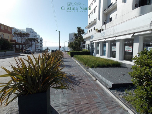 Excelente Local De 1.200 M2. En Venta Y Alquiler