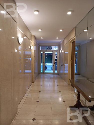 French 2360 - 5 Ambientes Con Patio - Reciclado - Recoleta