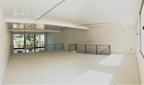 Gran Local Comercial Frente A Punta Carretas Shopping