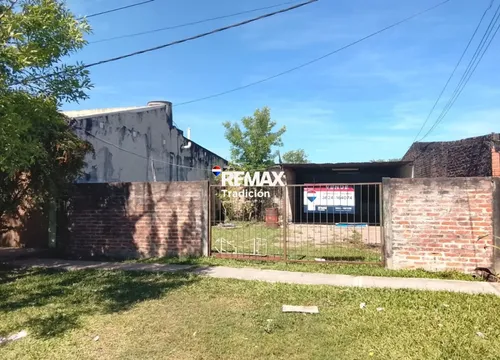 Venta De Casa A Reciclar En Fontana - foto 1