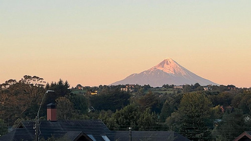 Terreno Urbano, A Pasos Del Lago Y Vista Al Volcan.