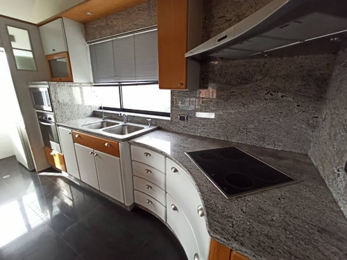 Imagen 25 de 30 de Fernando Guerrero Vende Apartamento En La Urb El Bosque Res Los Himalaya Foa-2307